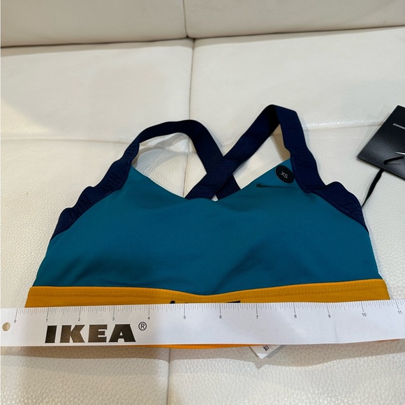 Nike PRO INDY MINIMAL DESIGN LIGHTWEIGHT With DRI-FIT Technology Sports Bar - Picture 10 of 10